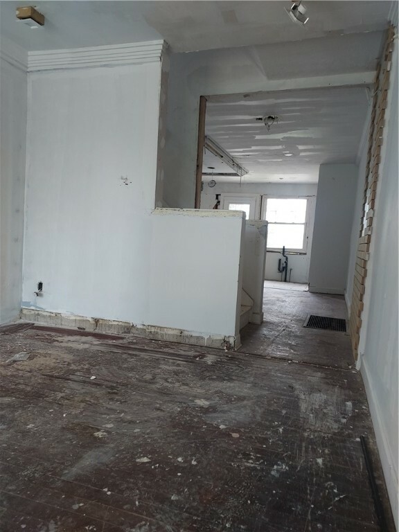 Property Photo: 932 Vankirk St PA 15025