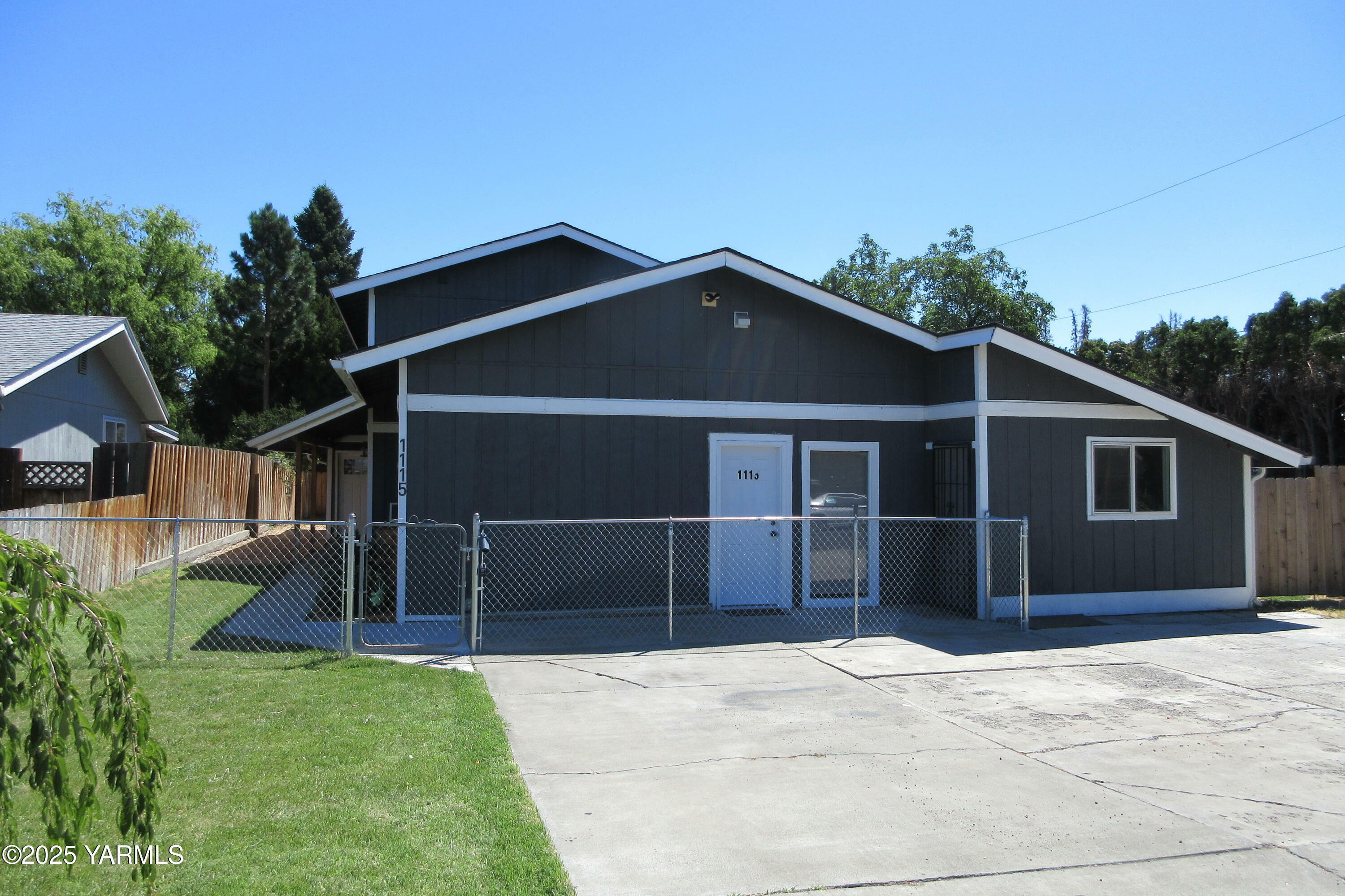 1115 S 34th Ave  Yakima WA 98902 photo