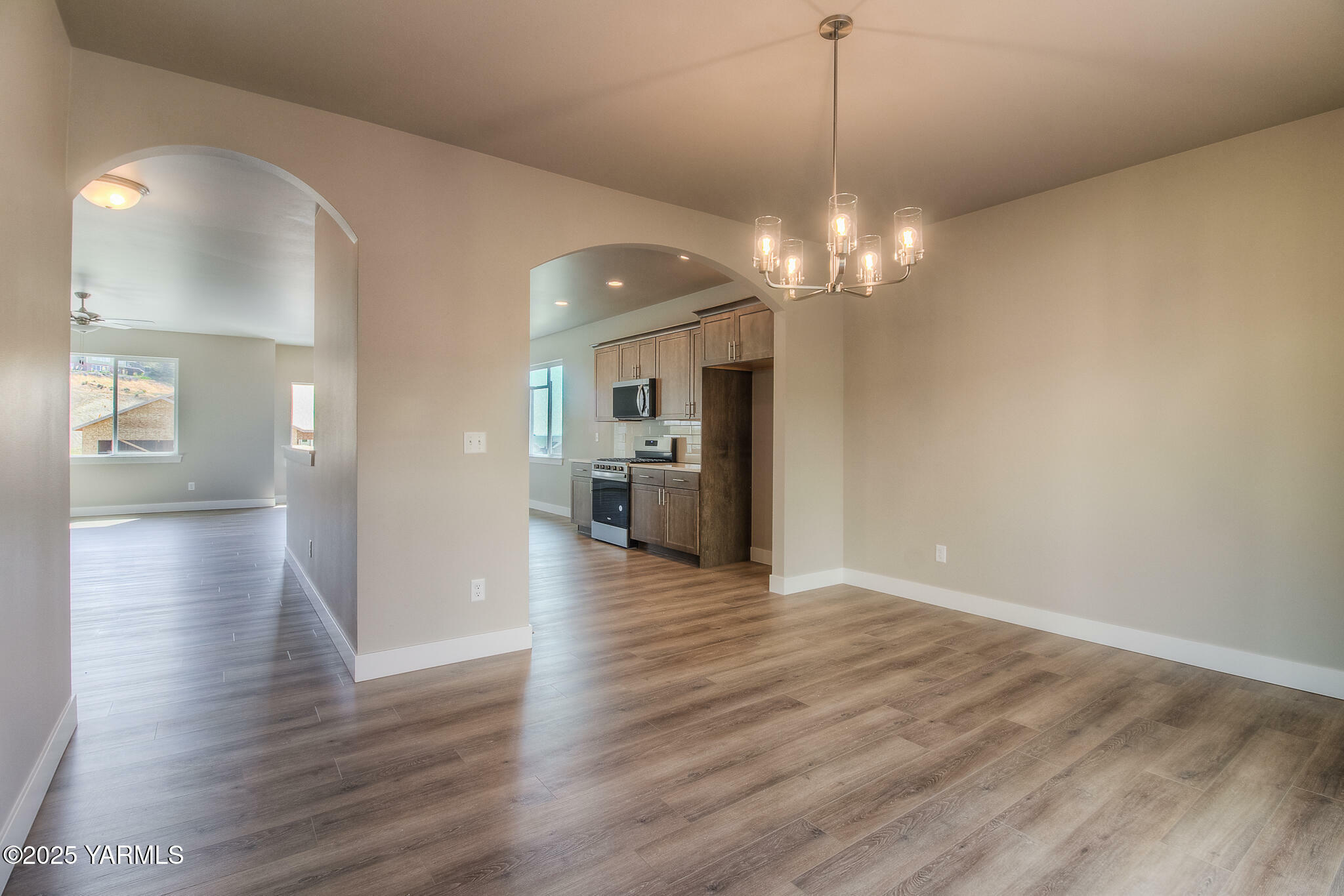 Property Photo:  306 N 90th Ave  WA 98908 