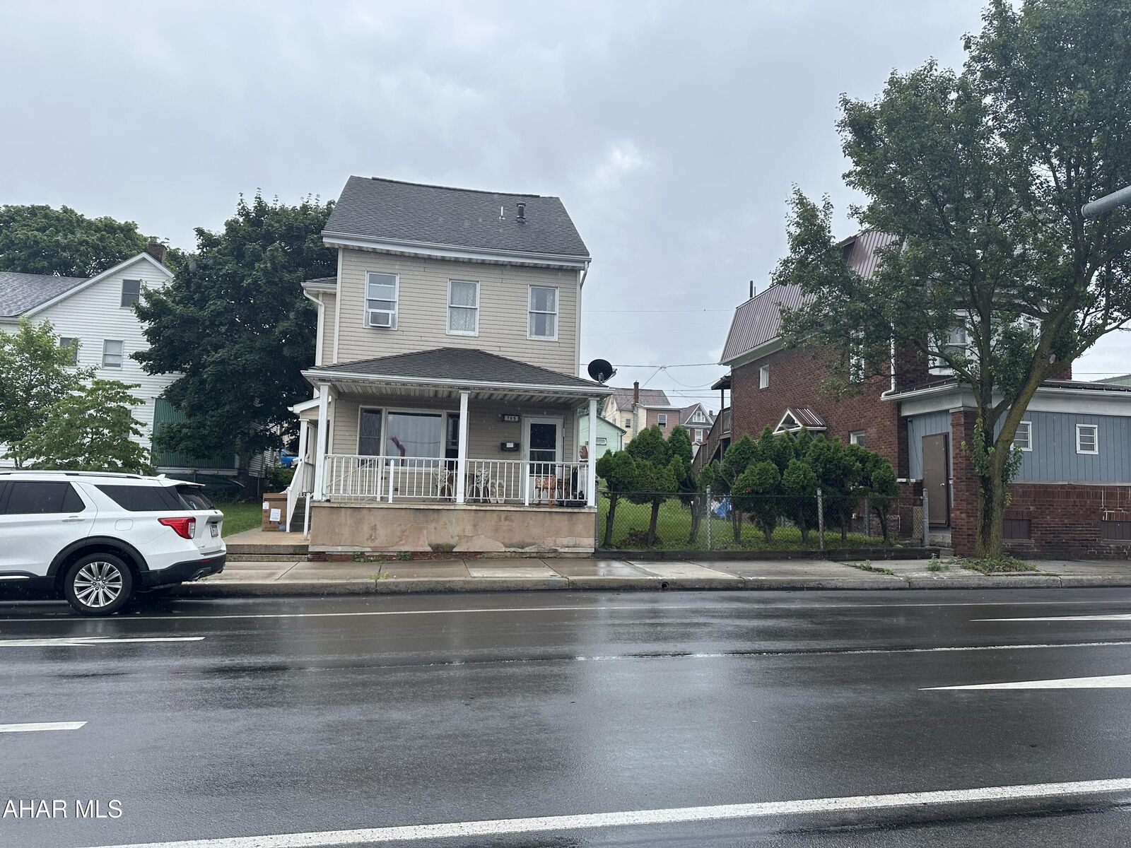 Property Photo:  705 6th Avenue  PA 16602 