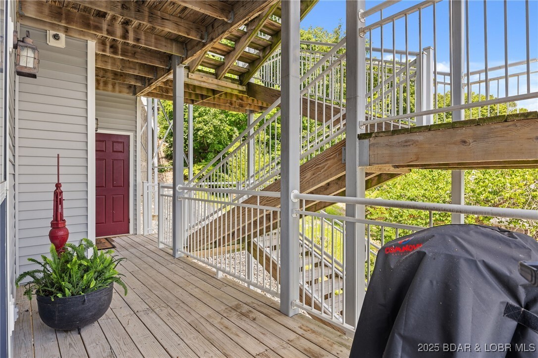 Property Photo: 68 Summer Place Court 1A MO 65020