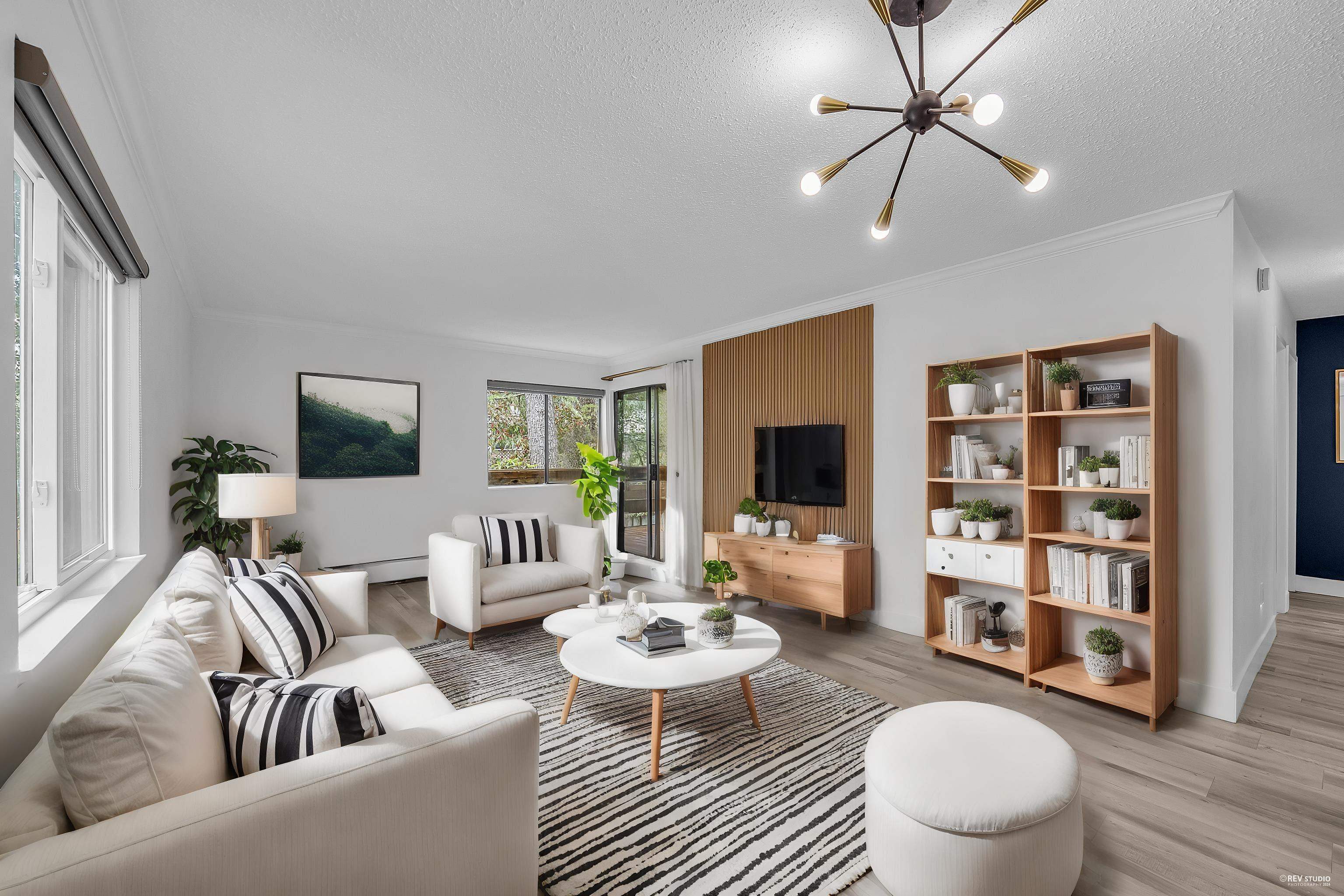 Property Photo: 1555 Fir Street 102 BC V4B 4B6