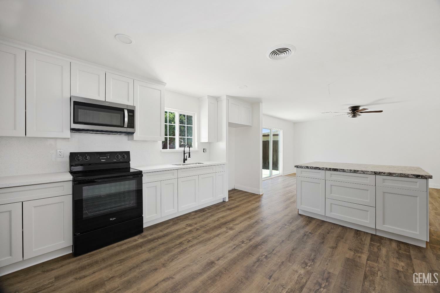 Property Photo: 2521 Pacheco CA 93305
