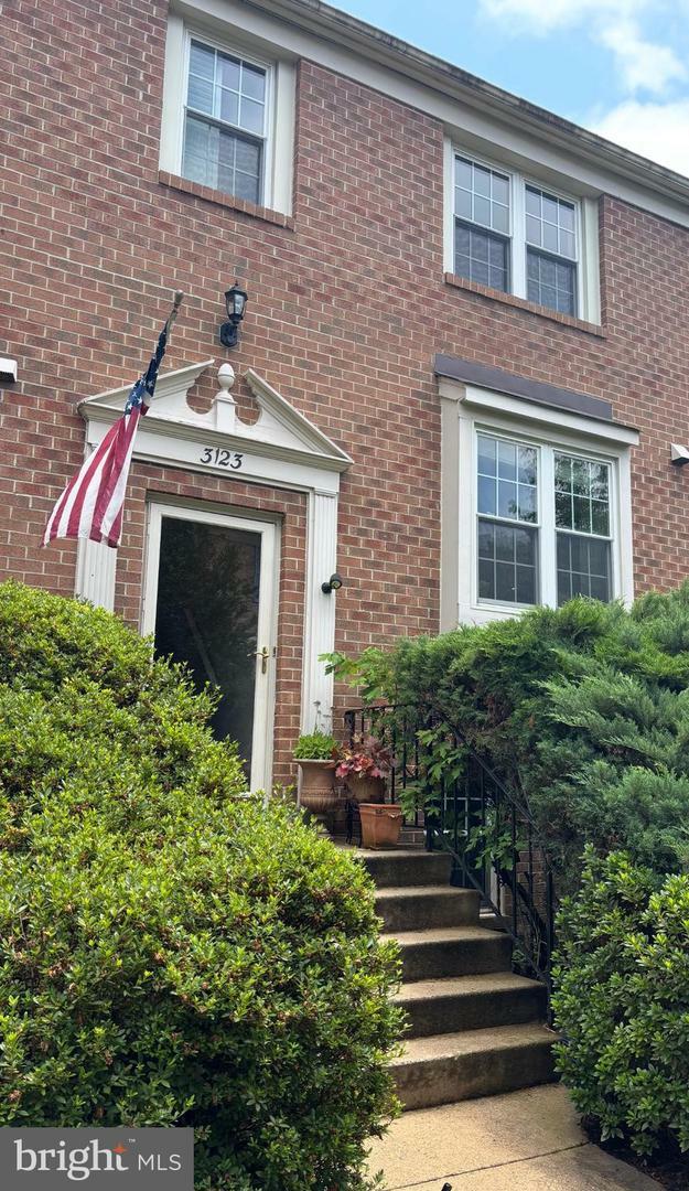 Property Photo:  3123 Valentino Court  VA 22124 