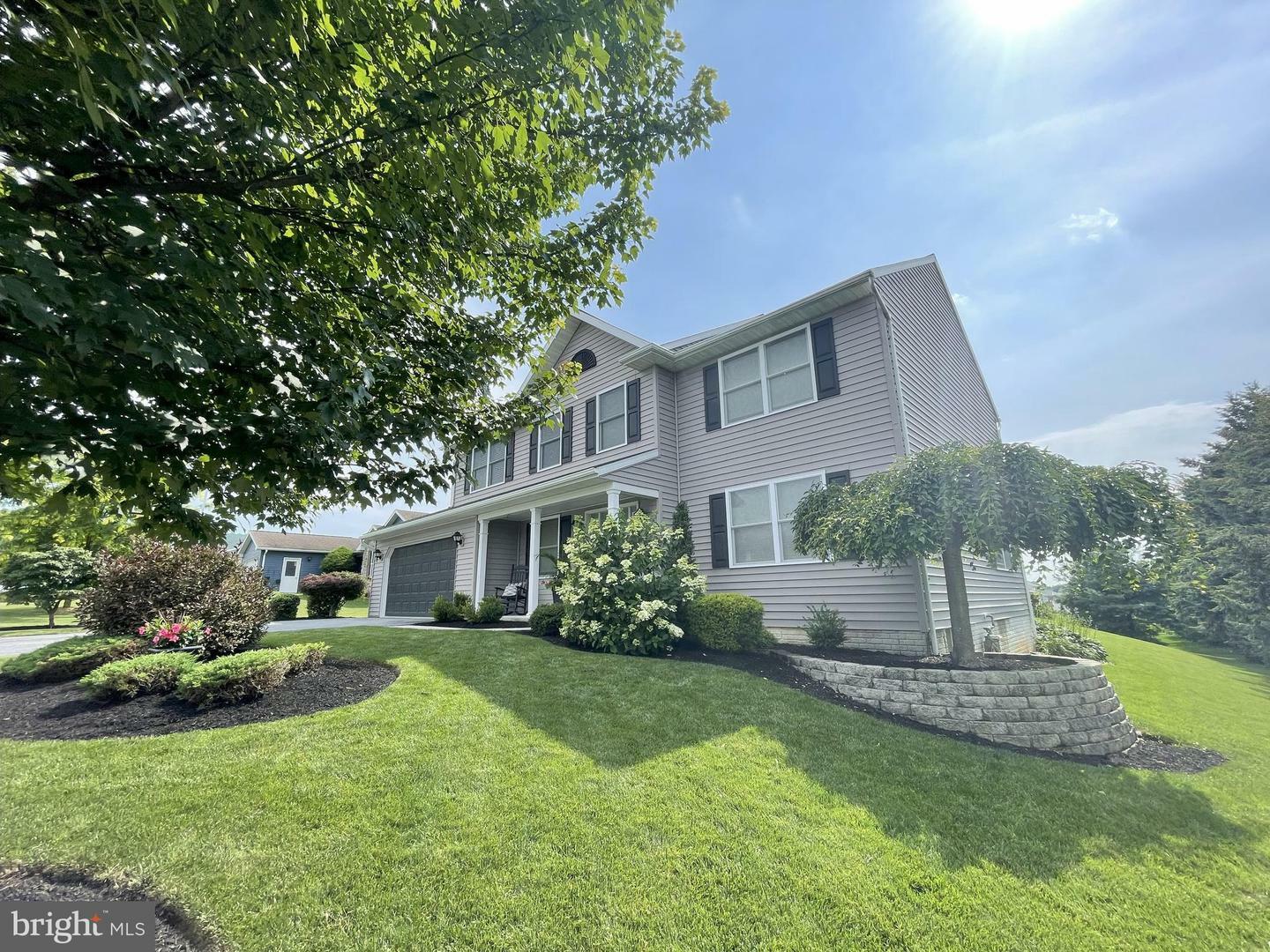 102 Village Drive  Newmanstown PA 17073 photo