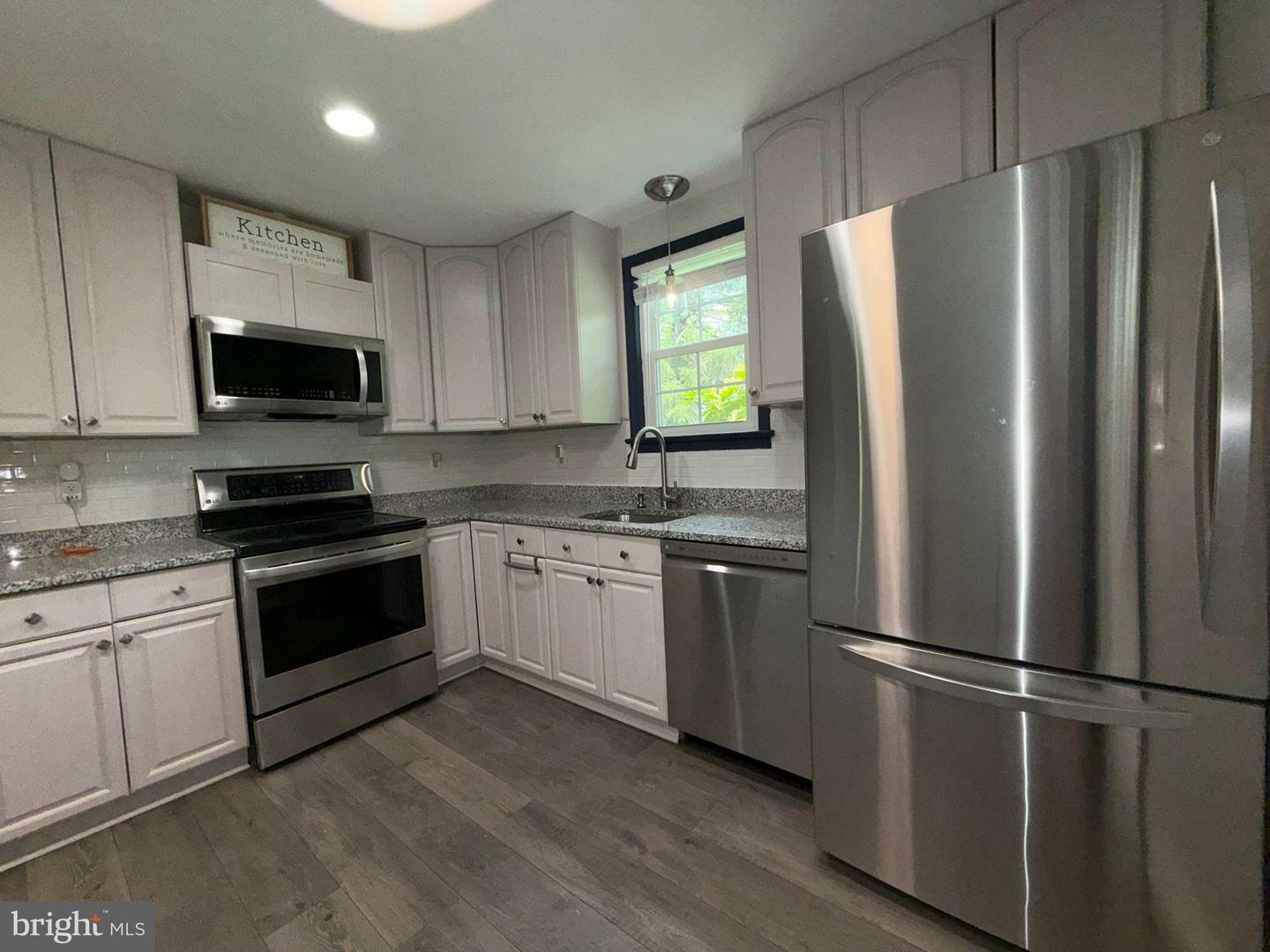Property Photo:  10831 Crest Street  VA 22030 