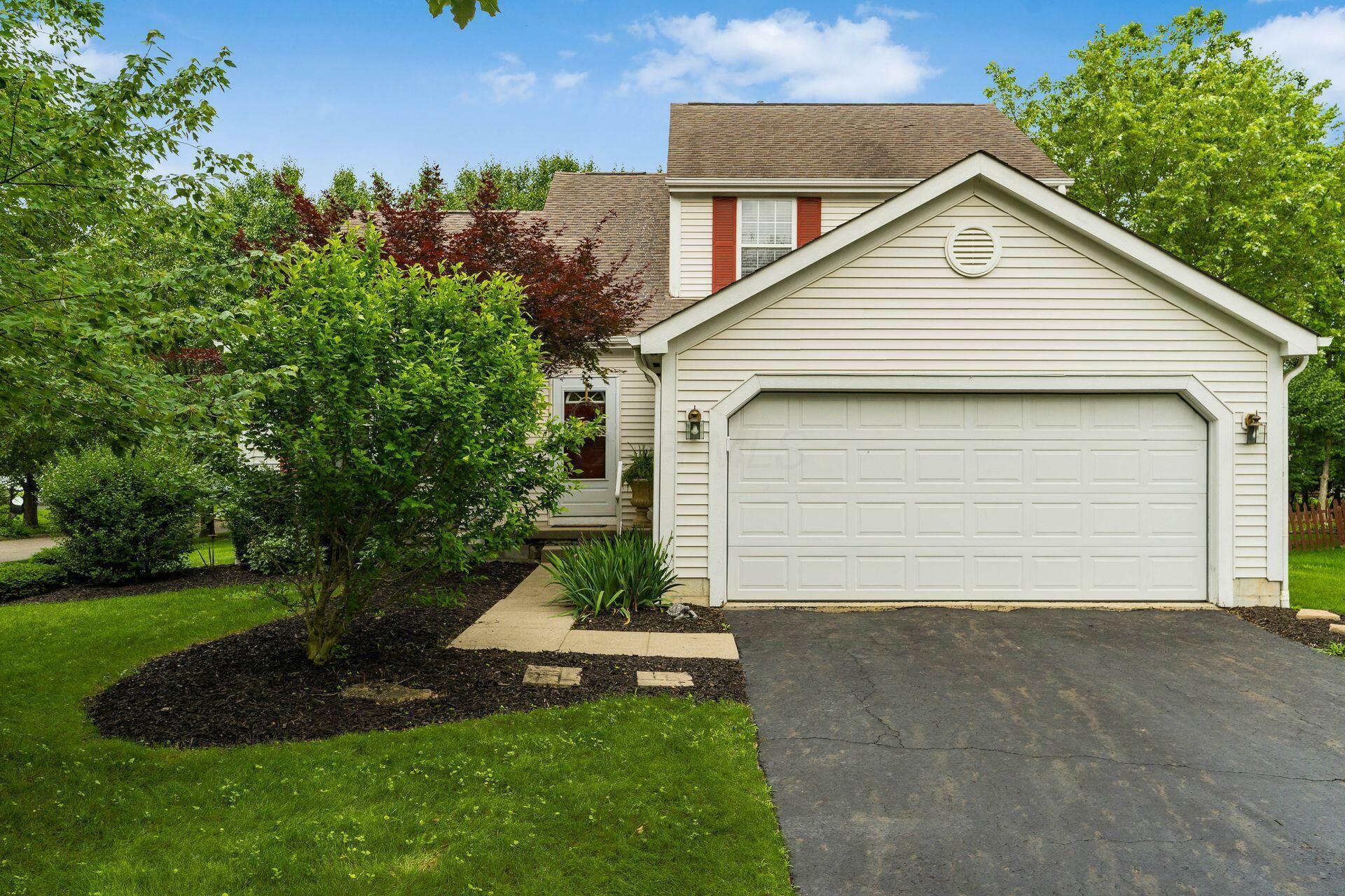 Property Photo: 7954 Windrift Place OH 43068