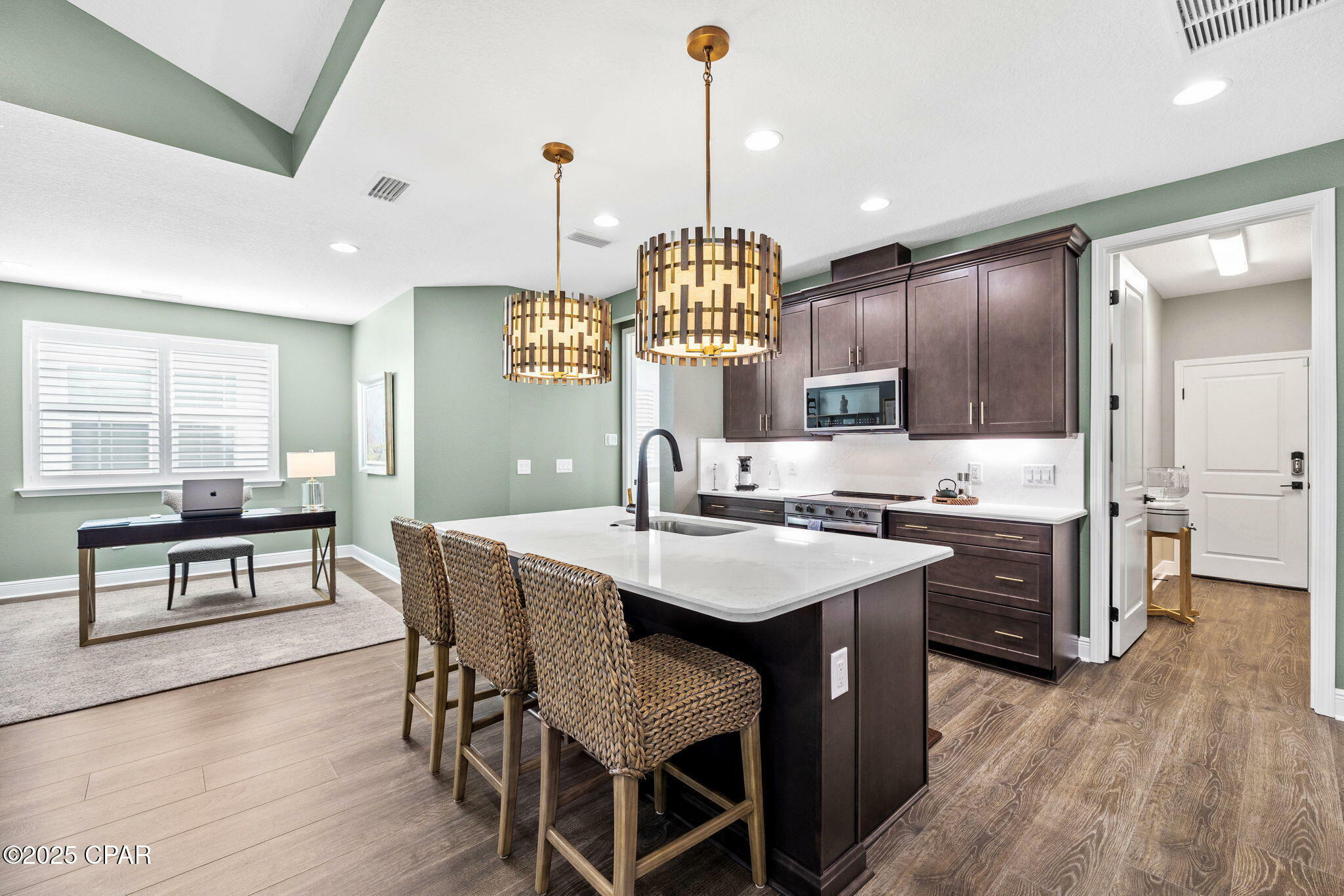 Property Photo: 8634 Shell Sink Drive FL 32413