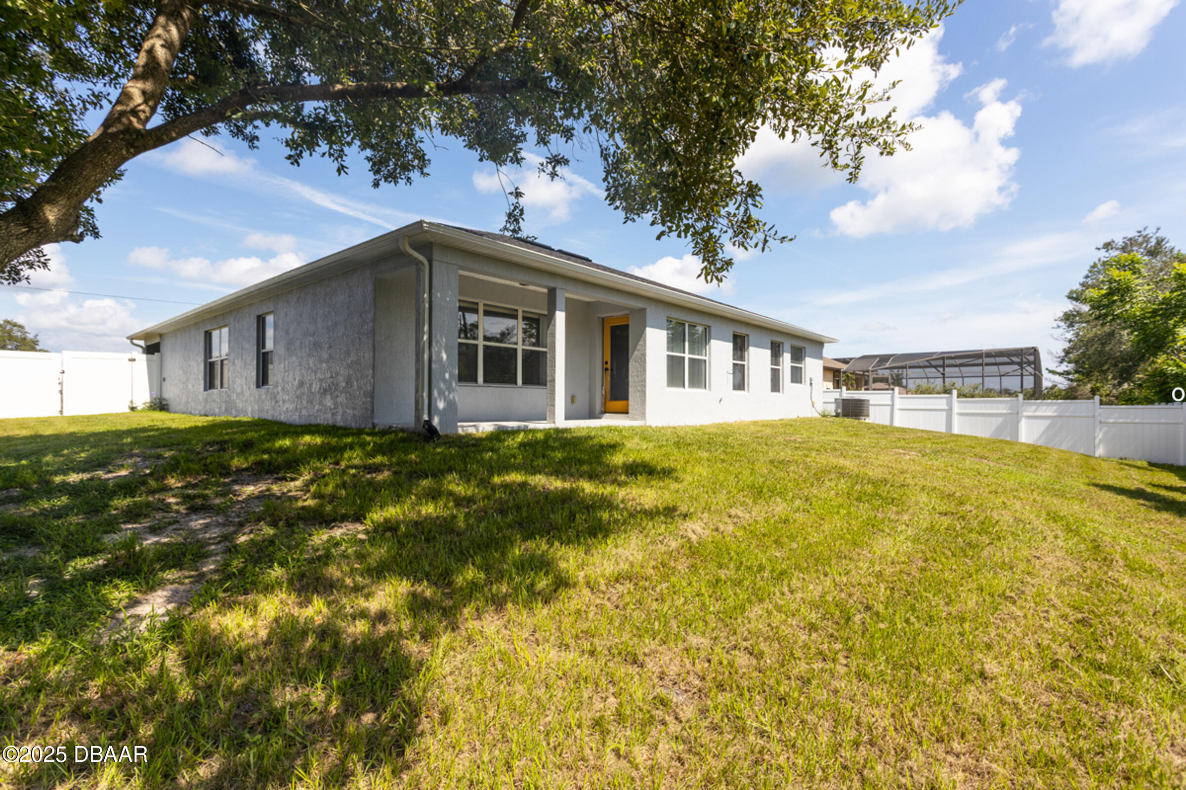Property Photo: 3339 Croton Avenue FL 32738