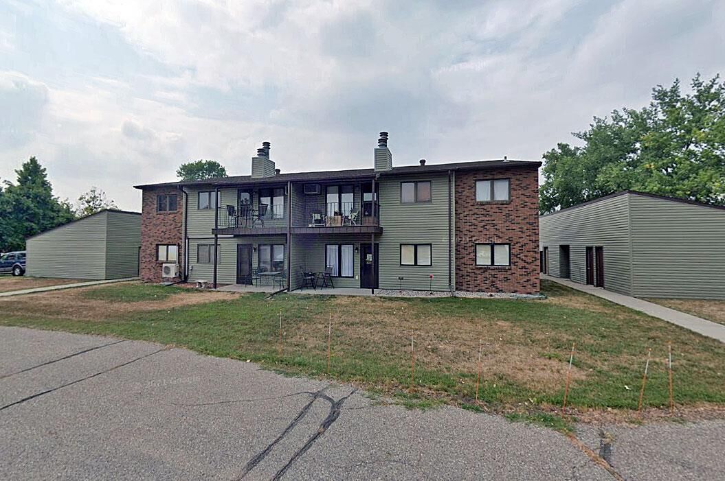 Property Photo:  2402 18th Street S  ND 58103 