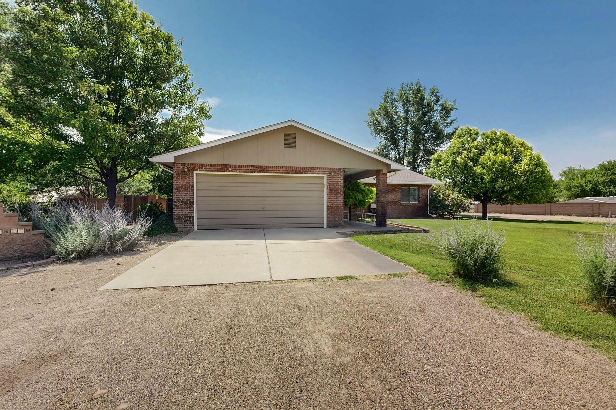 Property Photo:  5 Shadow View Court  NM 87031 