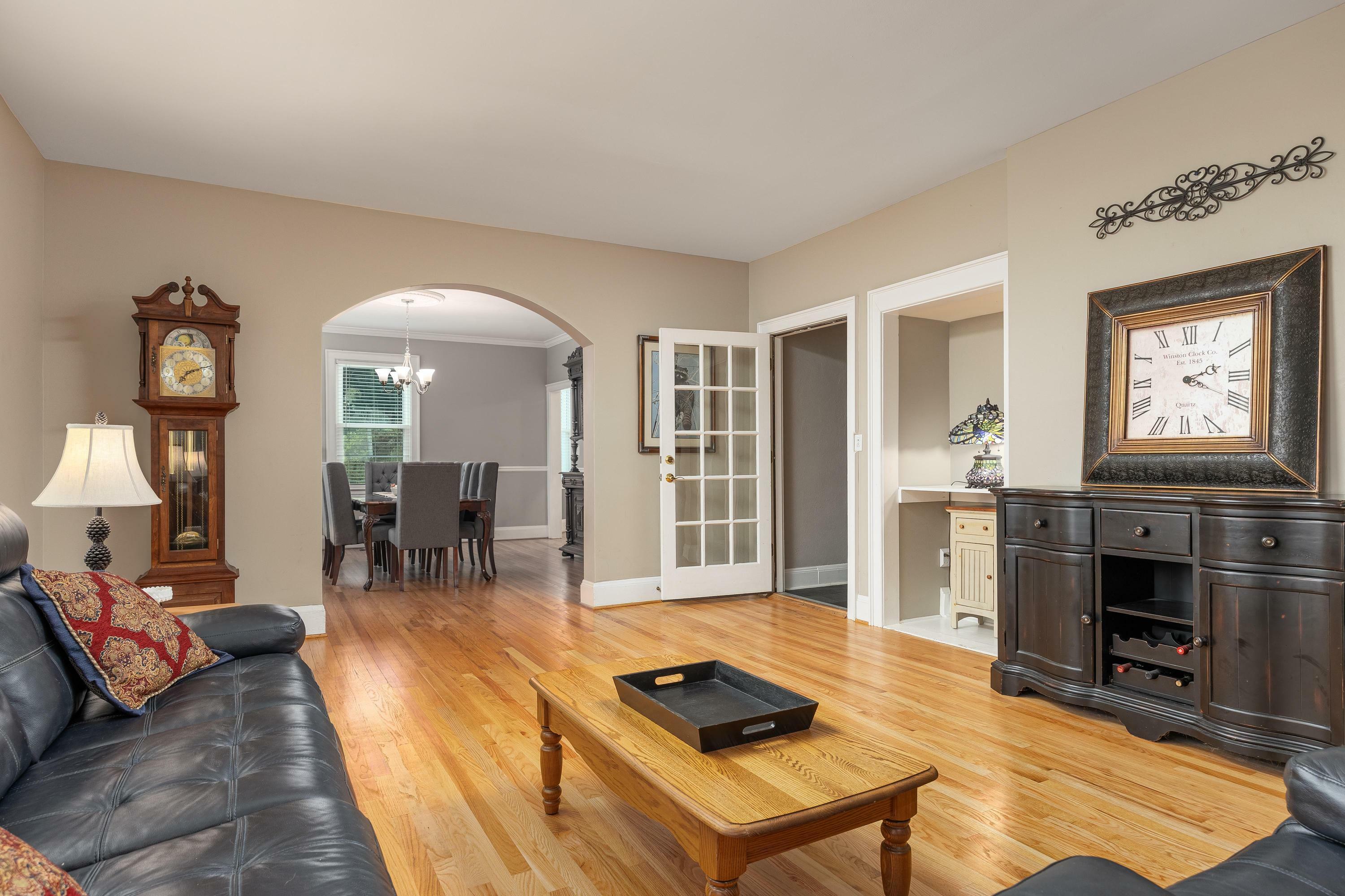 Property Photo: 484 E View Drive TN 37404