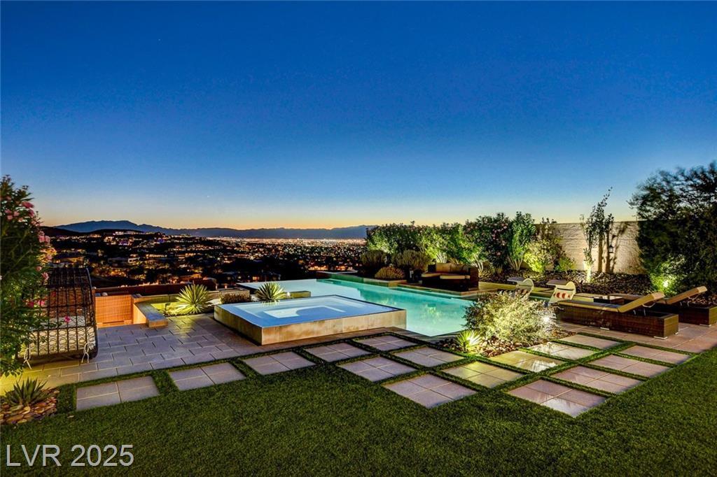 Property Photo: 527 Serenity Point Drive NV 89012