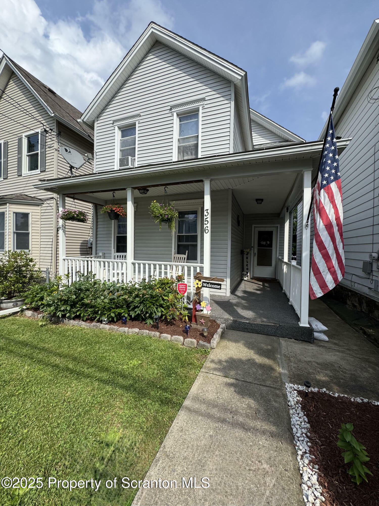 356 N Rebecca Avenue  Scranton PA 18504 photo