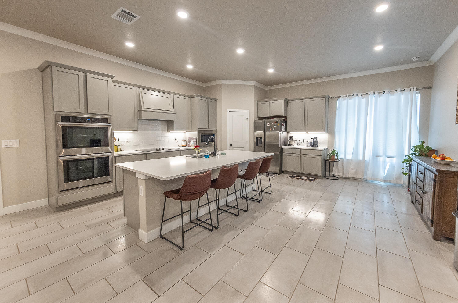 Property Photo: 7334 29th Street TX 79407