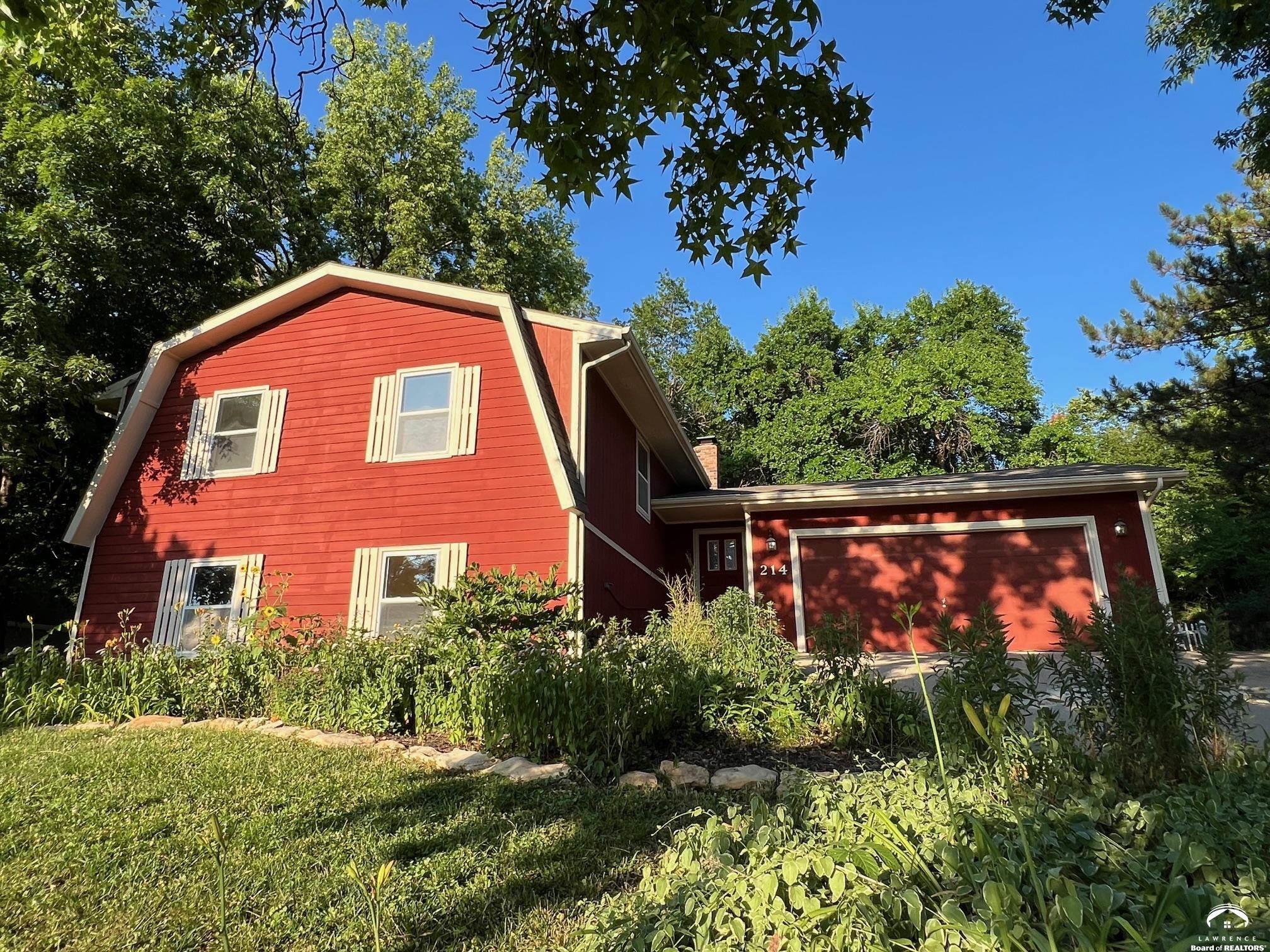 Property Photo:  214 Lawrence Avenue  KS 66049 