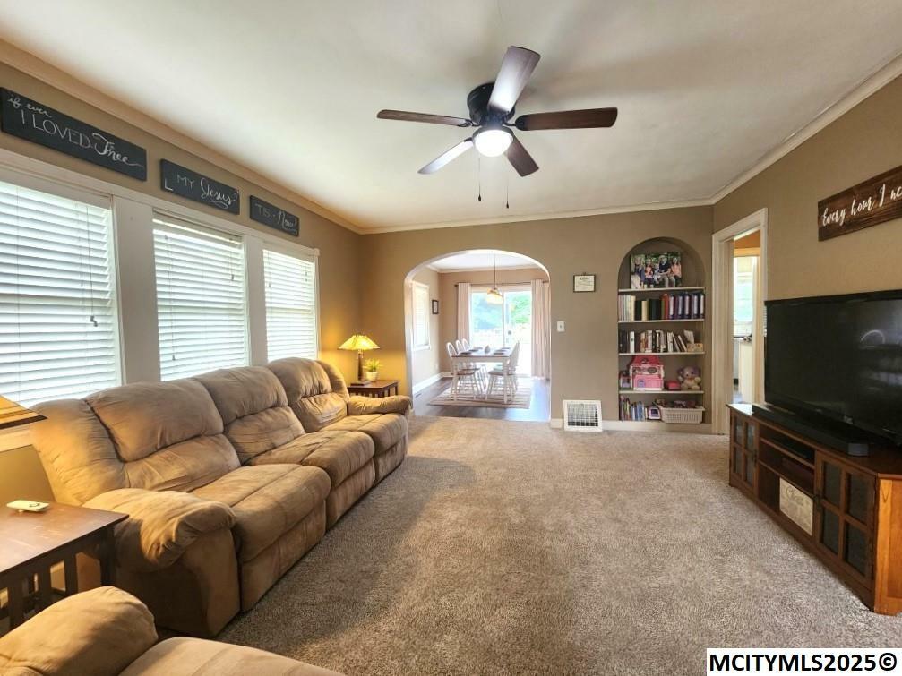 Property Photo:  1306 N Rhode Island  IA 50401 