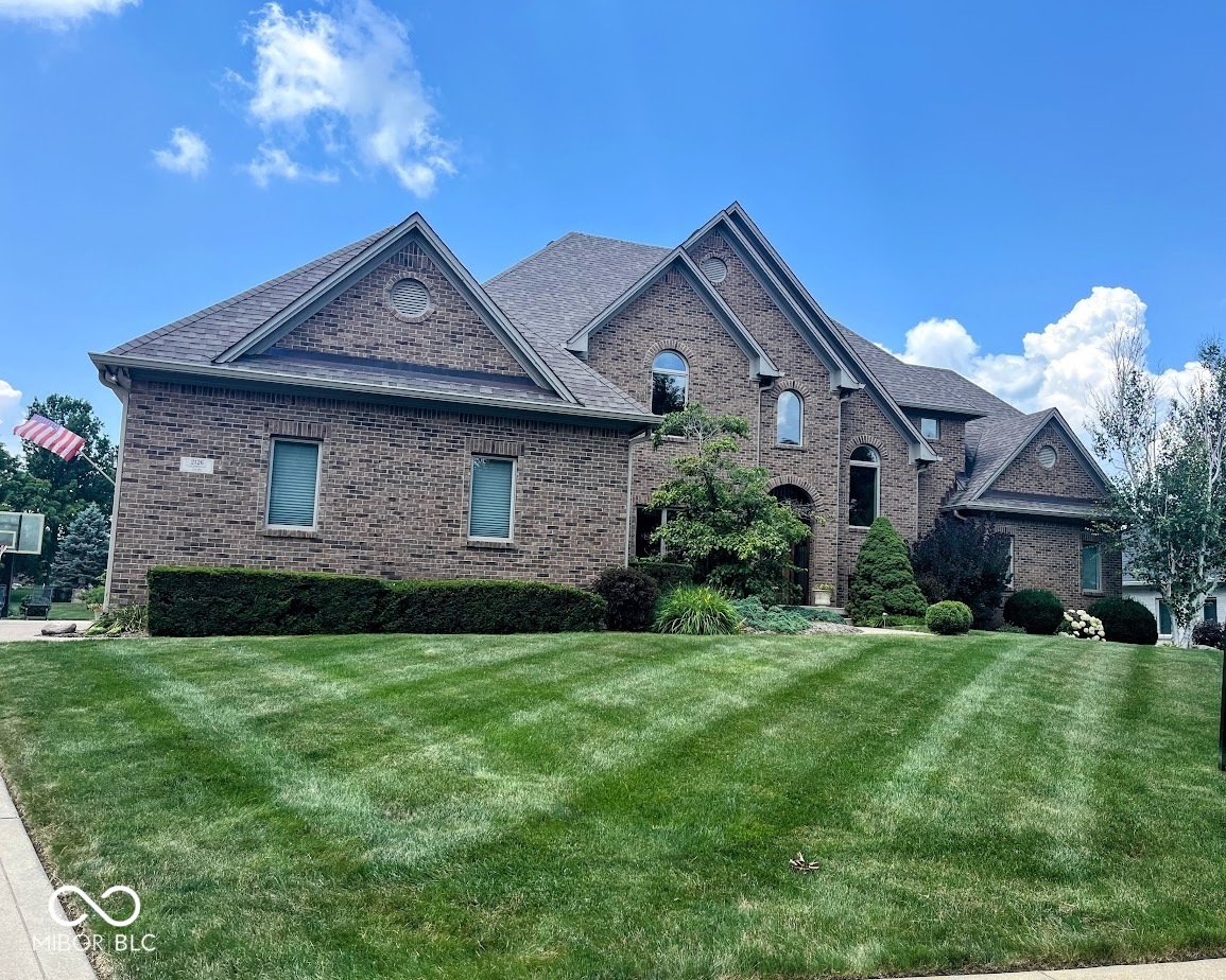 Property Photo:  2126 Caledonian Court  IN 46143 