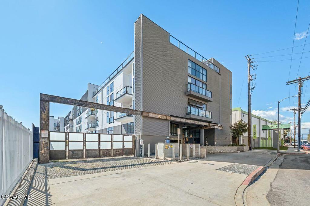 Property Photo: 4115 Glencoe Avenue 310 CA 90292