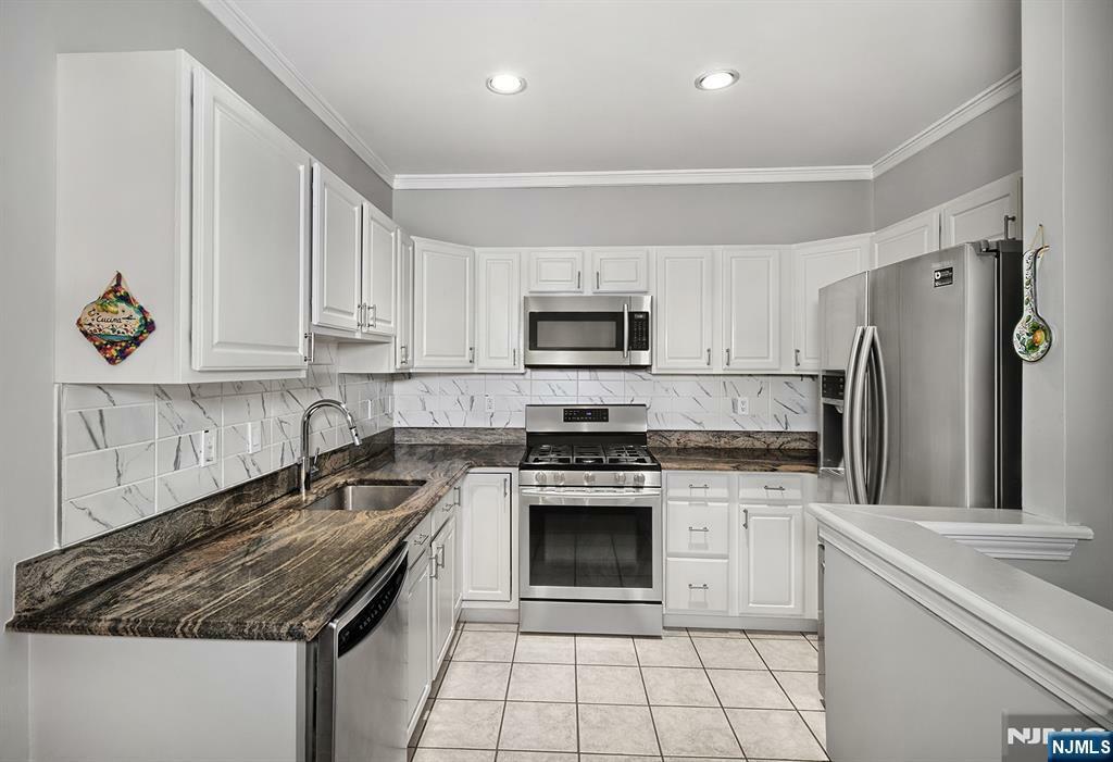 Property Photo: 256 Halfmoon Court NJ 07093