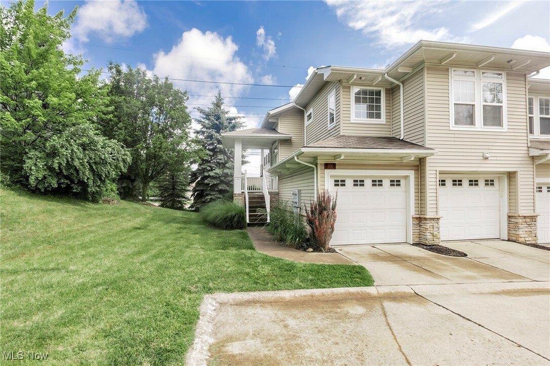 Property Photo: 101 Stonegate Circle OH 44131