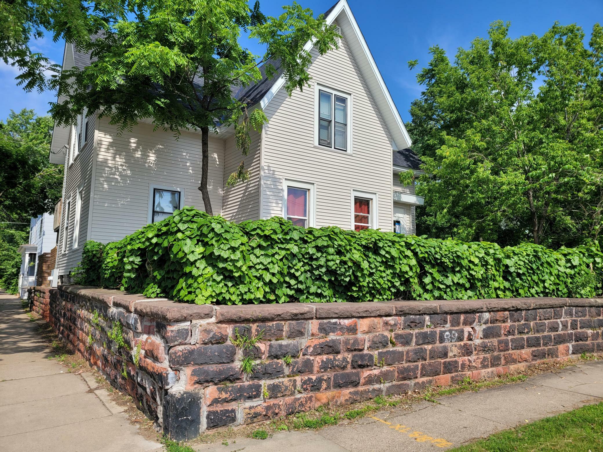 Property Photo: 89 Douglas Street MN 55102