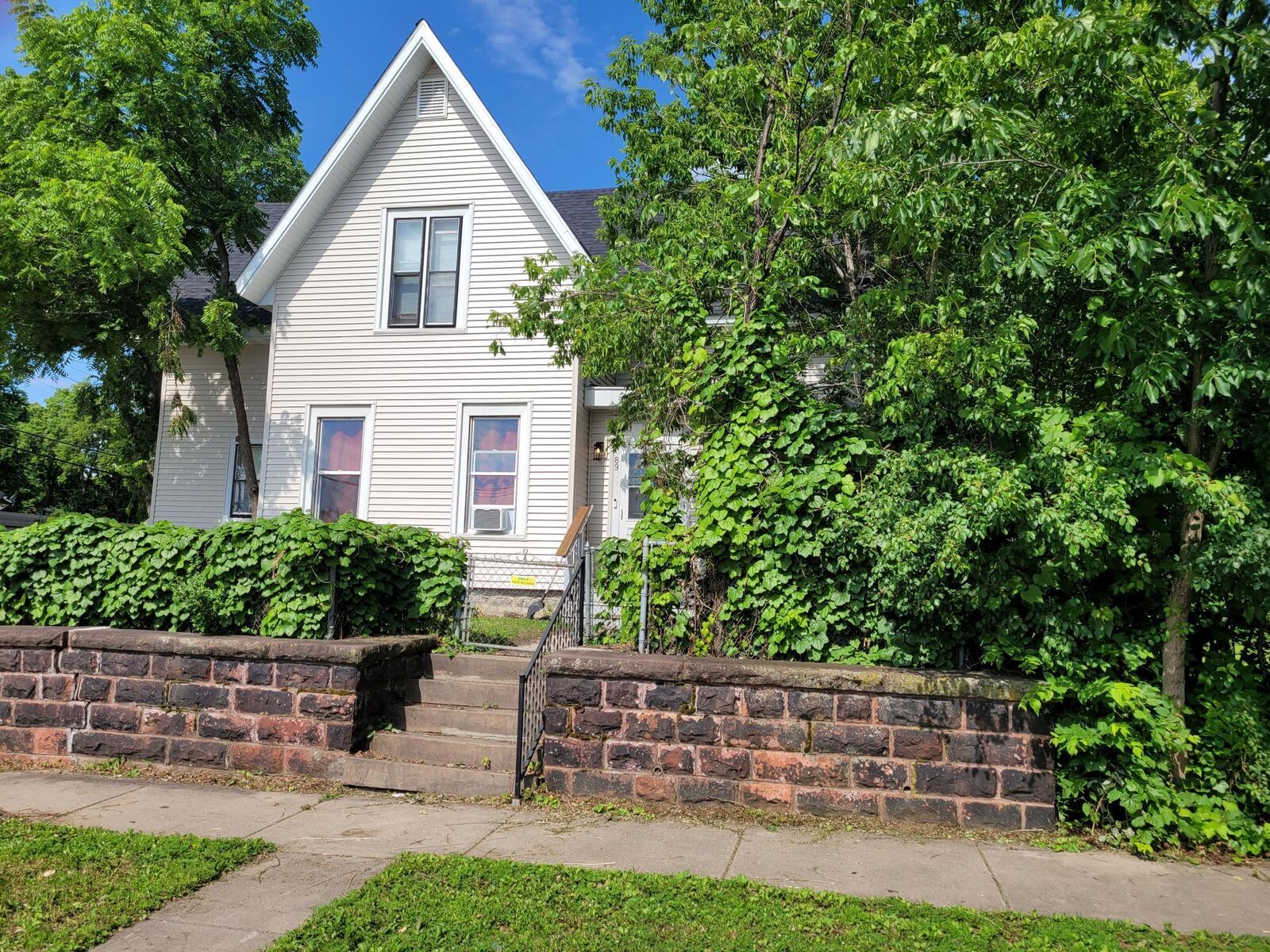 Property Photo:  89 Douglas Street  MN 55102 