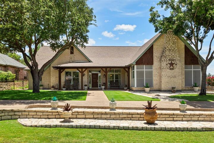 5217 Fairway Circle  Granbury TX 76049 photo