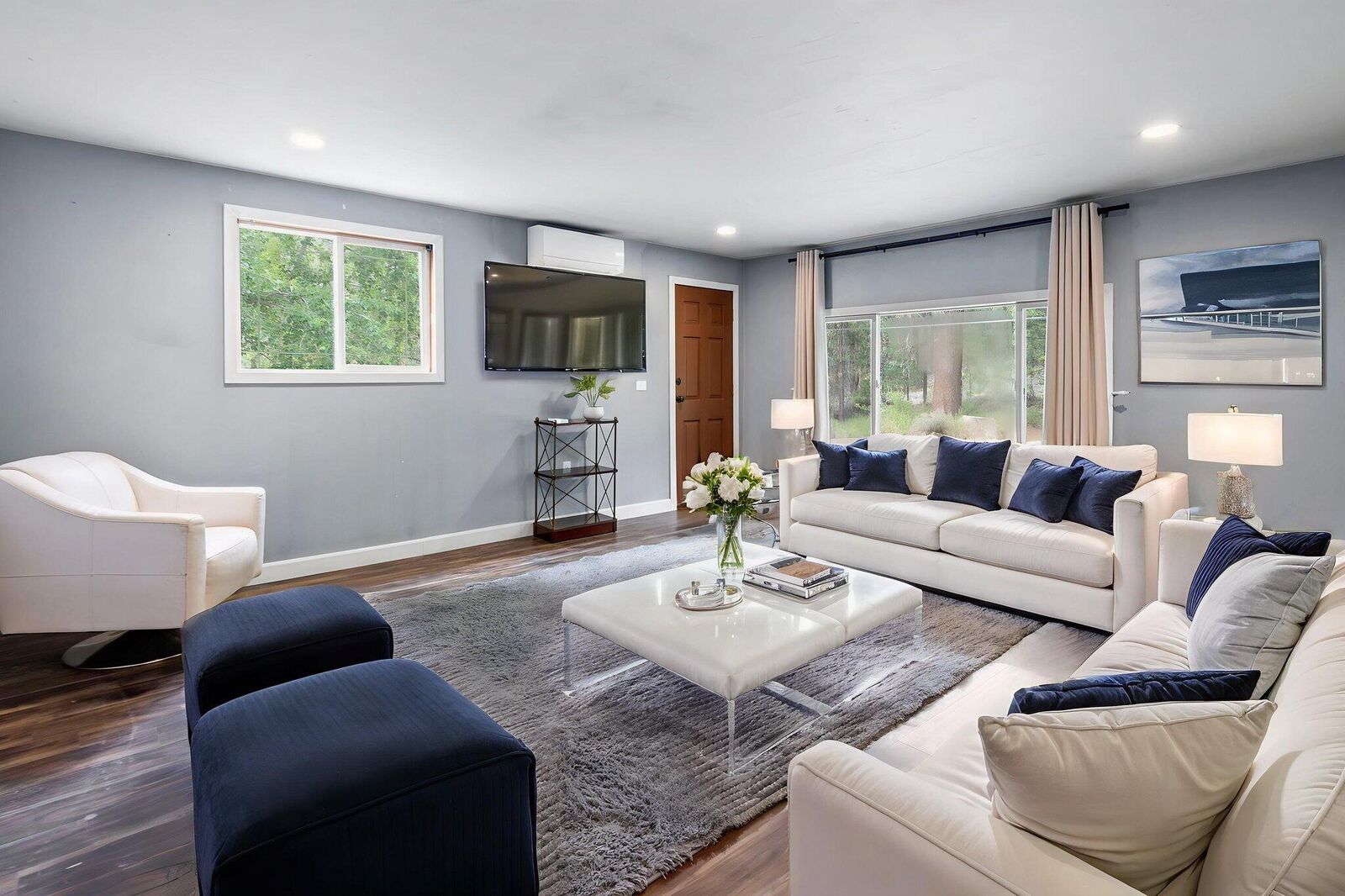 Property Photo: 18949 Baker Road OR 97702