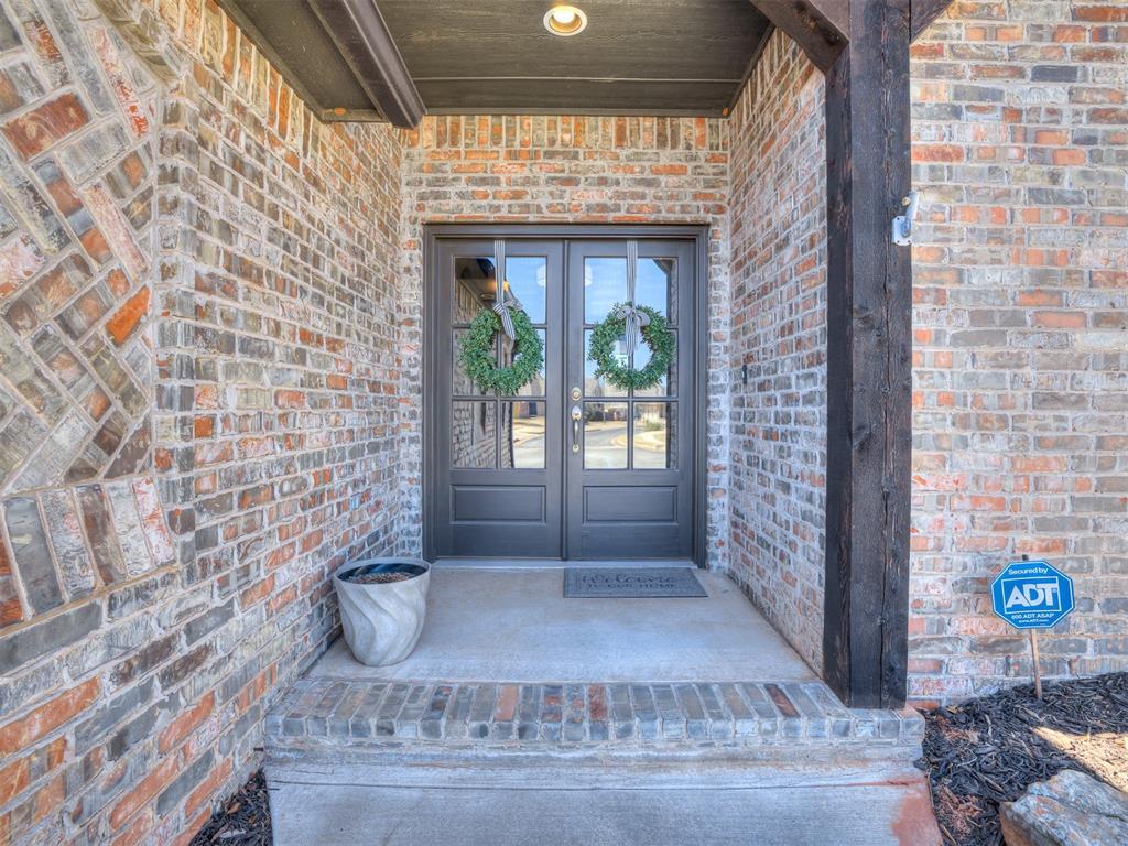 Property Photo: 16125 James Thomas Court OK 73013