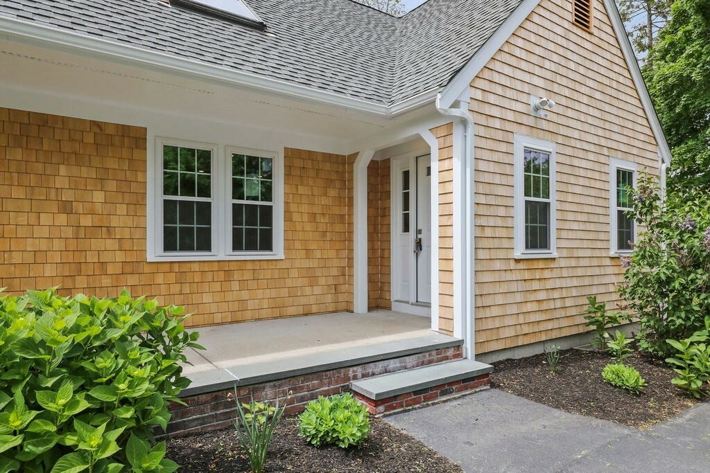 Property Photo:  176 Palmer Ave 2  MA 02540 