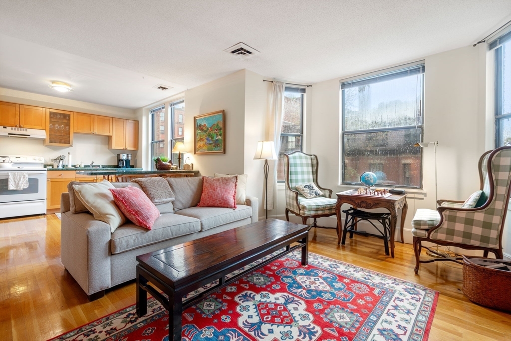 Property Photo: 199 Marlborough 303 MA 02116