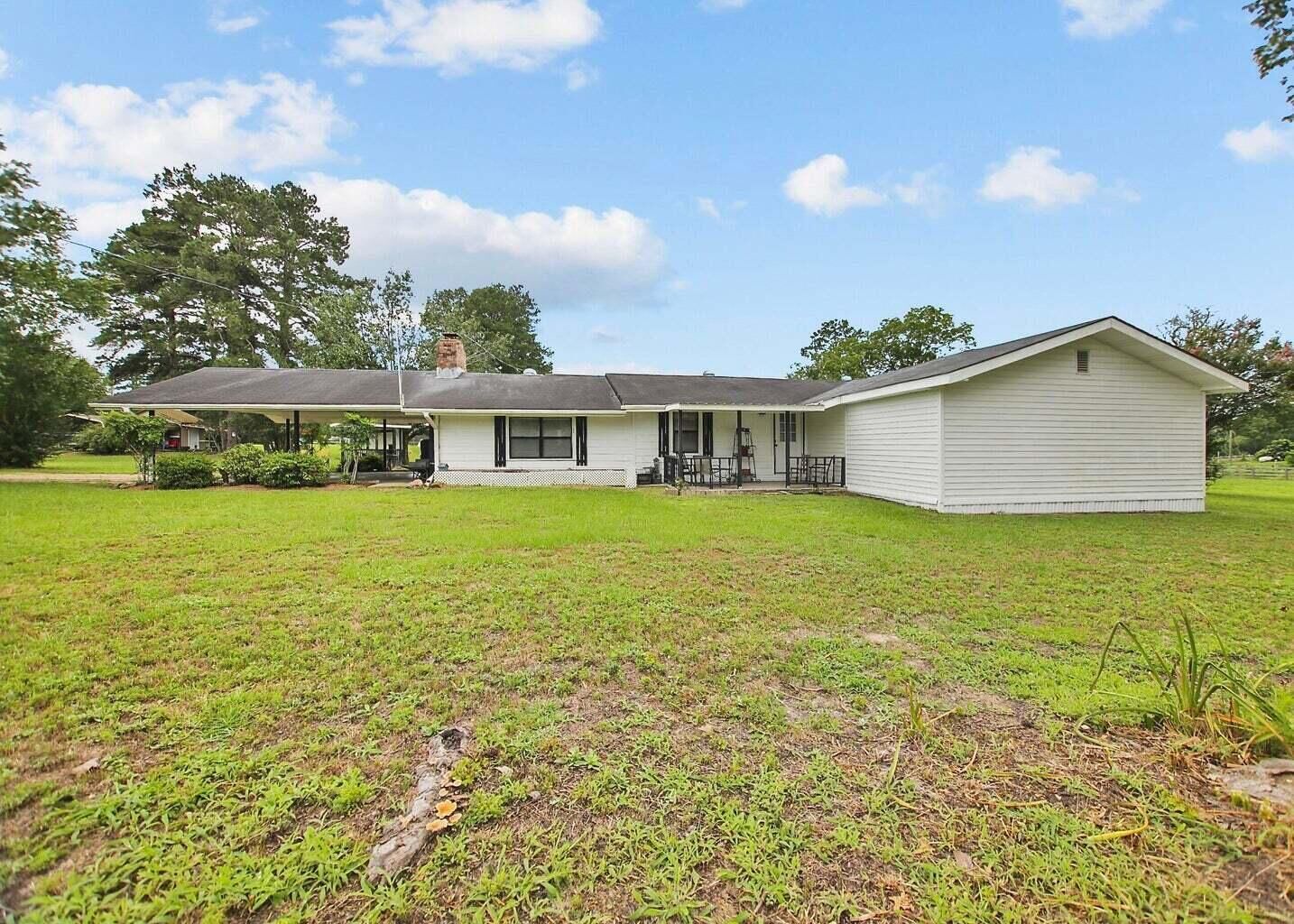 Property Photo:  411 Good Hope Rd  LA 71403 