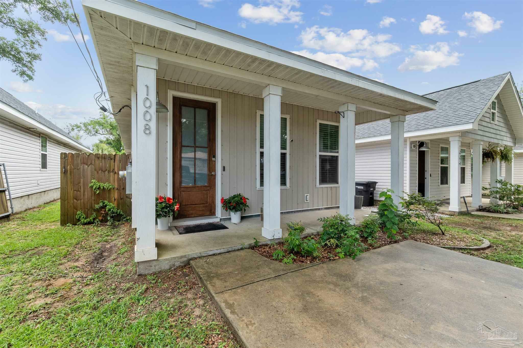 1008 N D St  Pensacola FL 32501 photo