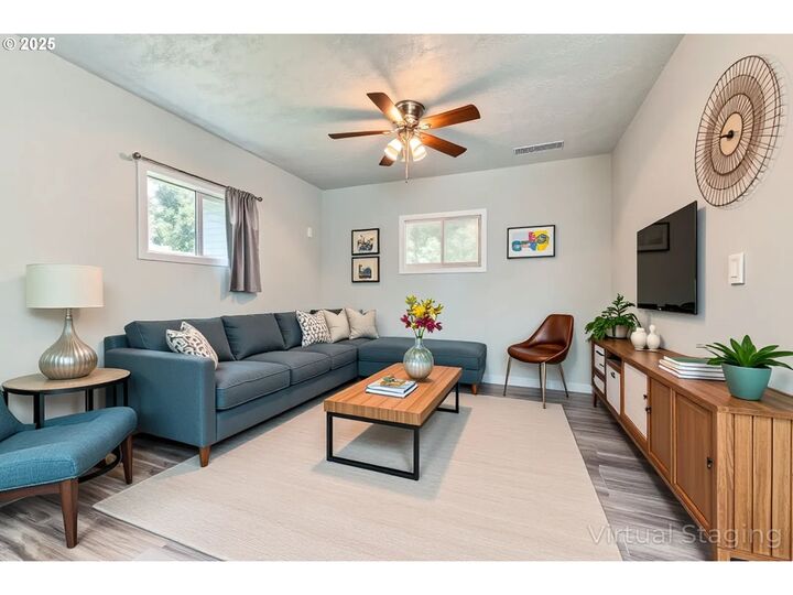 Property Photo:  3209 SE 165th Pl  OR 97236 