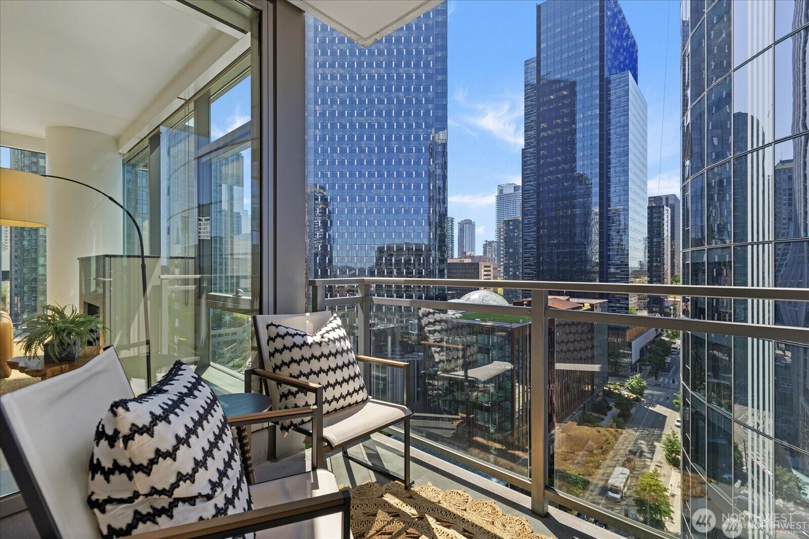 820  Blanchard Street 1507  Seattle WA 98121 photo