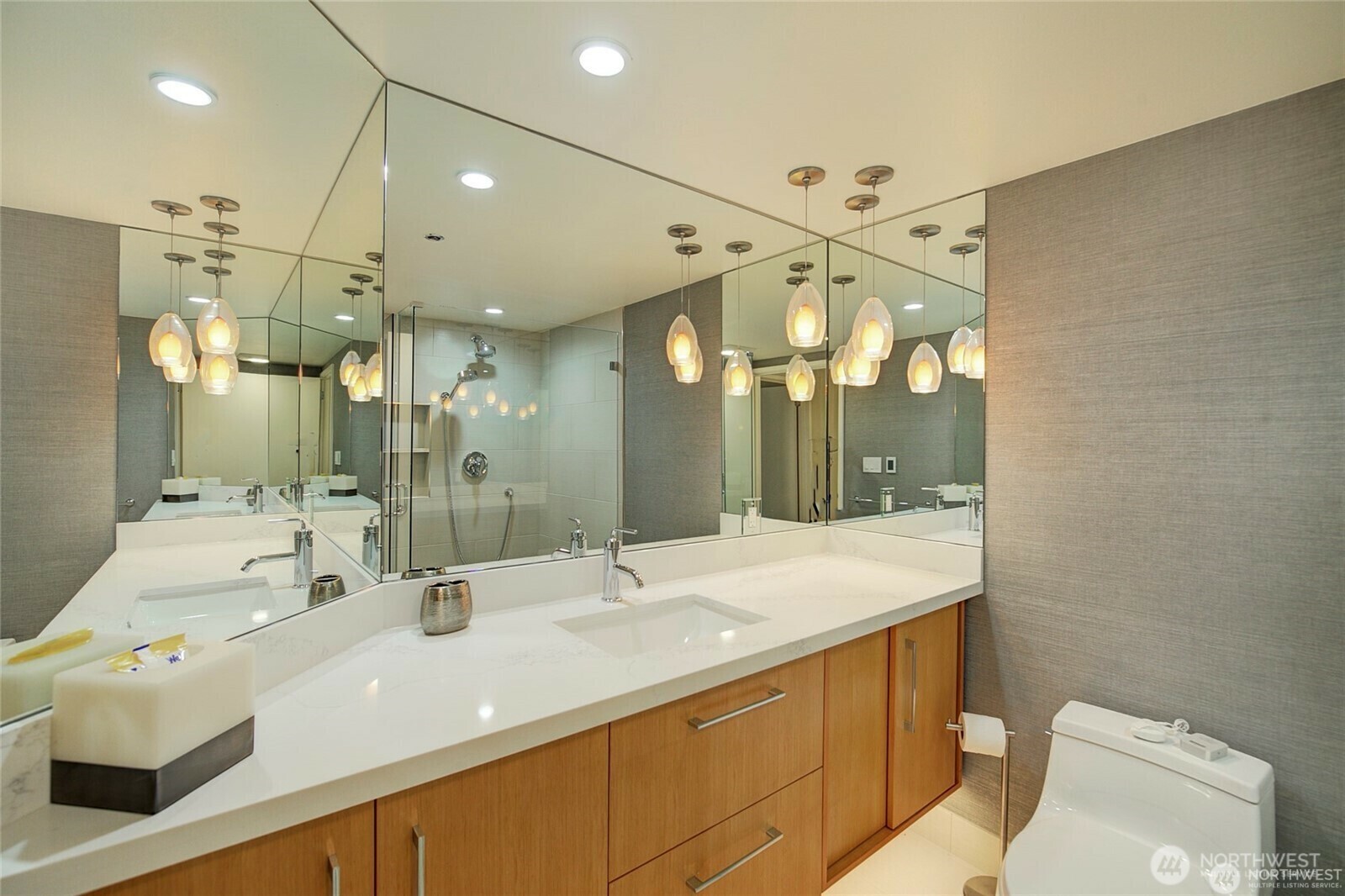 Property Photo: 1415 2nd Avenue 1209 WA 98101