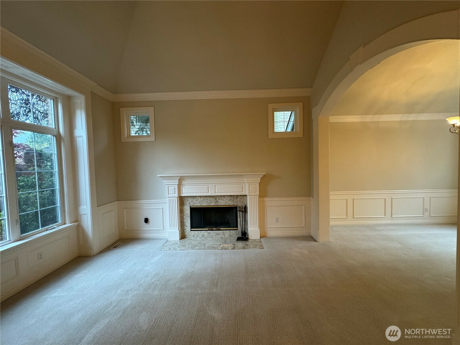 Property Photo: 19416 NE 43rd Place WA 98074