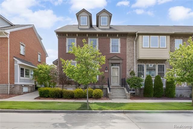 Property Photo: 750 2nd Street 27 MI 48192