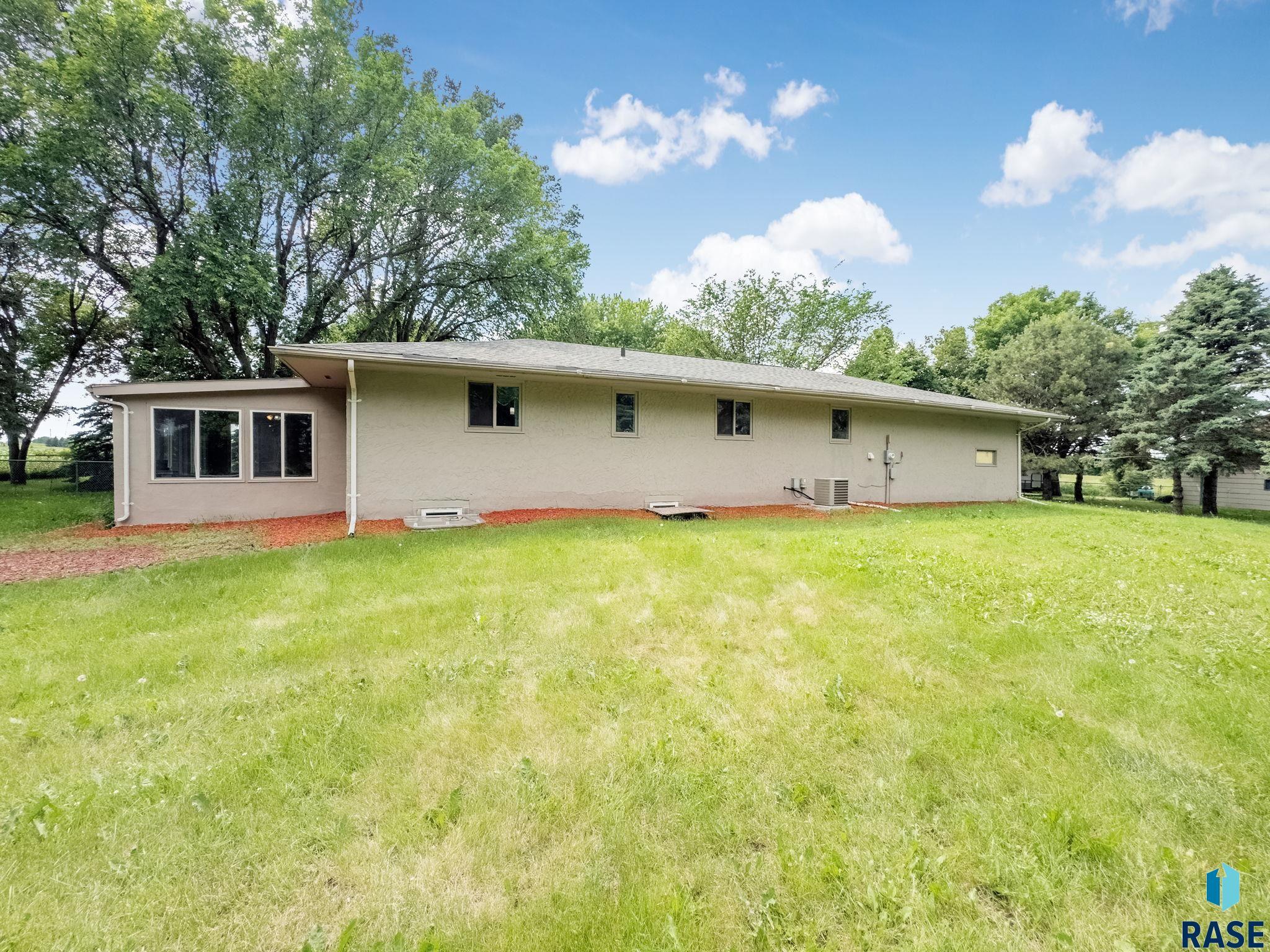 Property Photo: 26470 484th Ave SD 57068