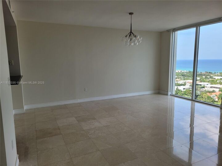 Property Photo: 20201 E Country Club Dr 2203 FL 33180