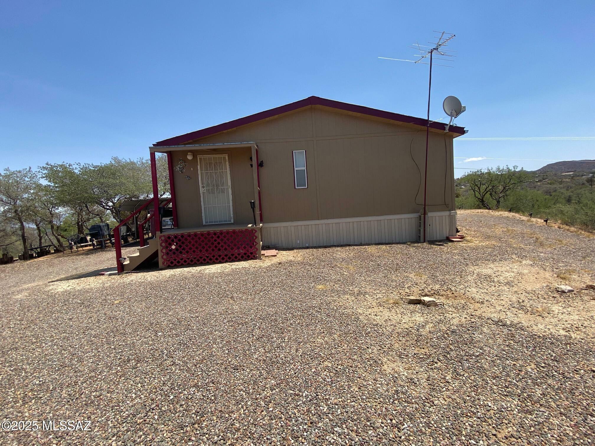 Property Photo:  978 N White Oak Place  AZ 85623 