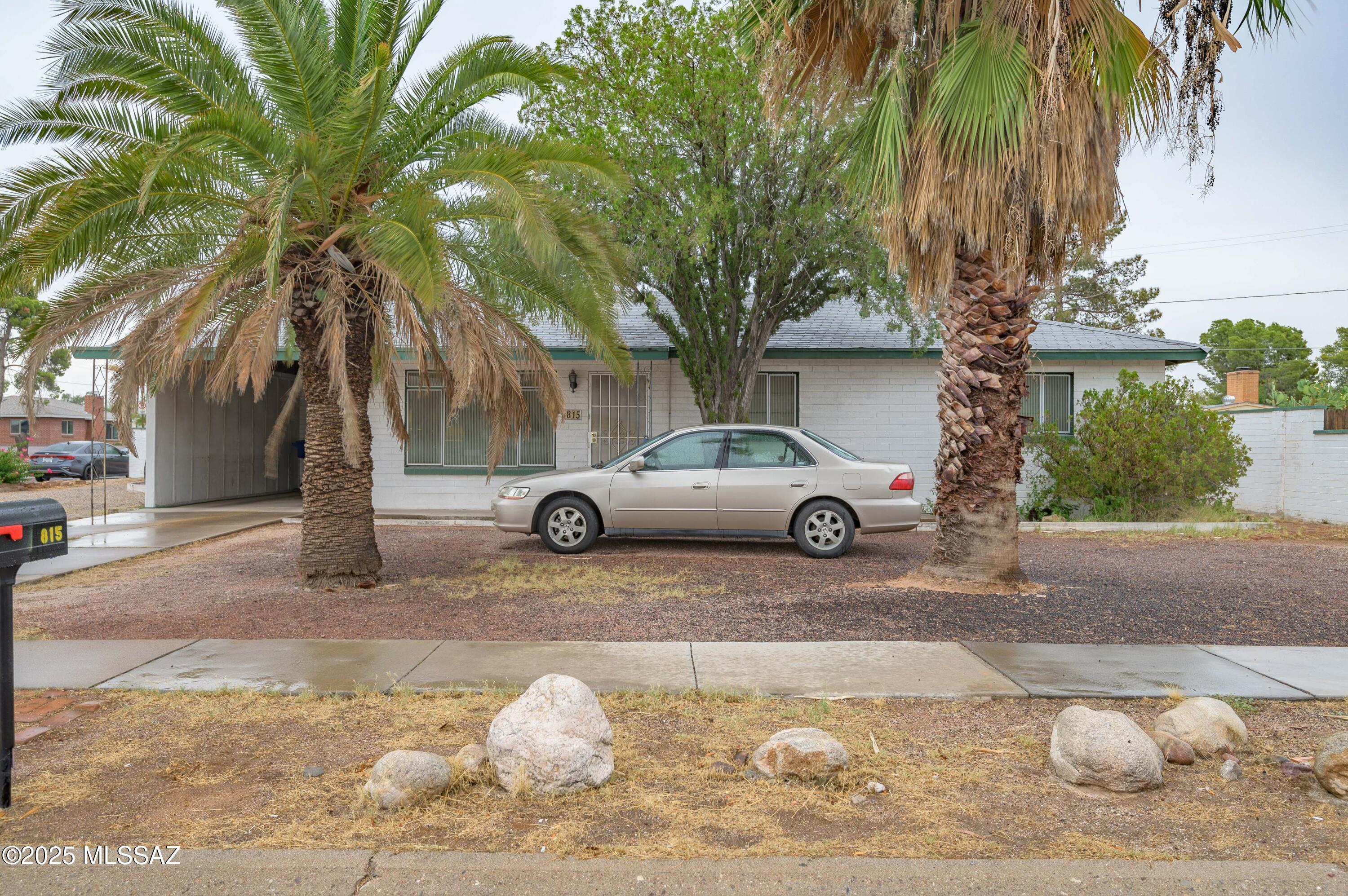 815 S Craycroft Road  Tucson AZ 85711 photo