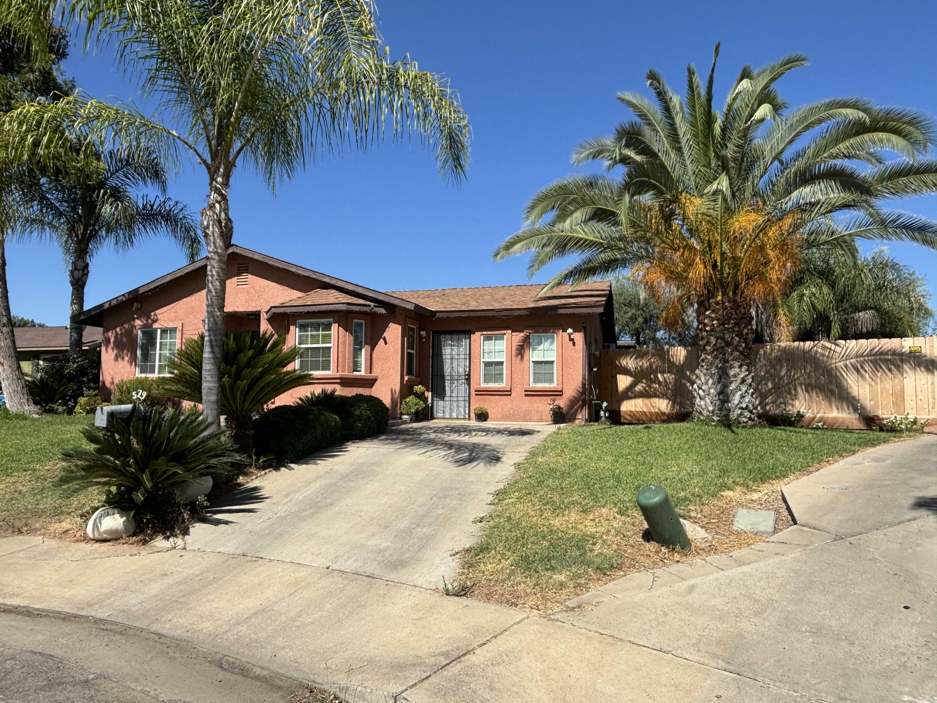 Property Photo:  579 N Lemona Street  CA 93286 