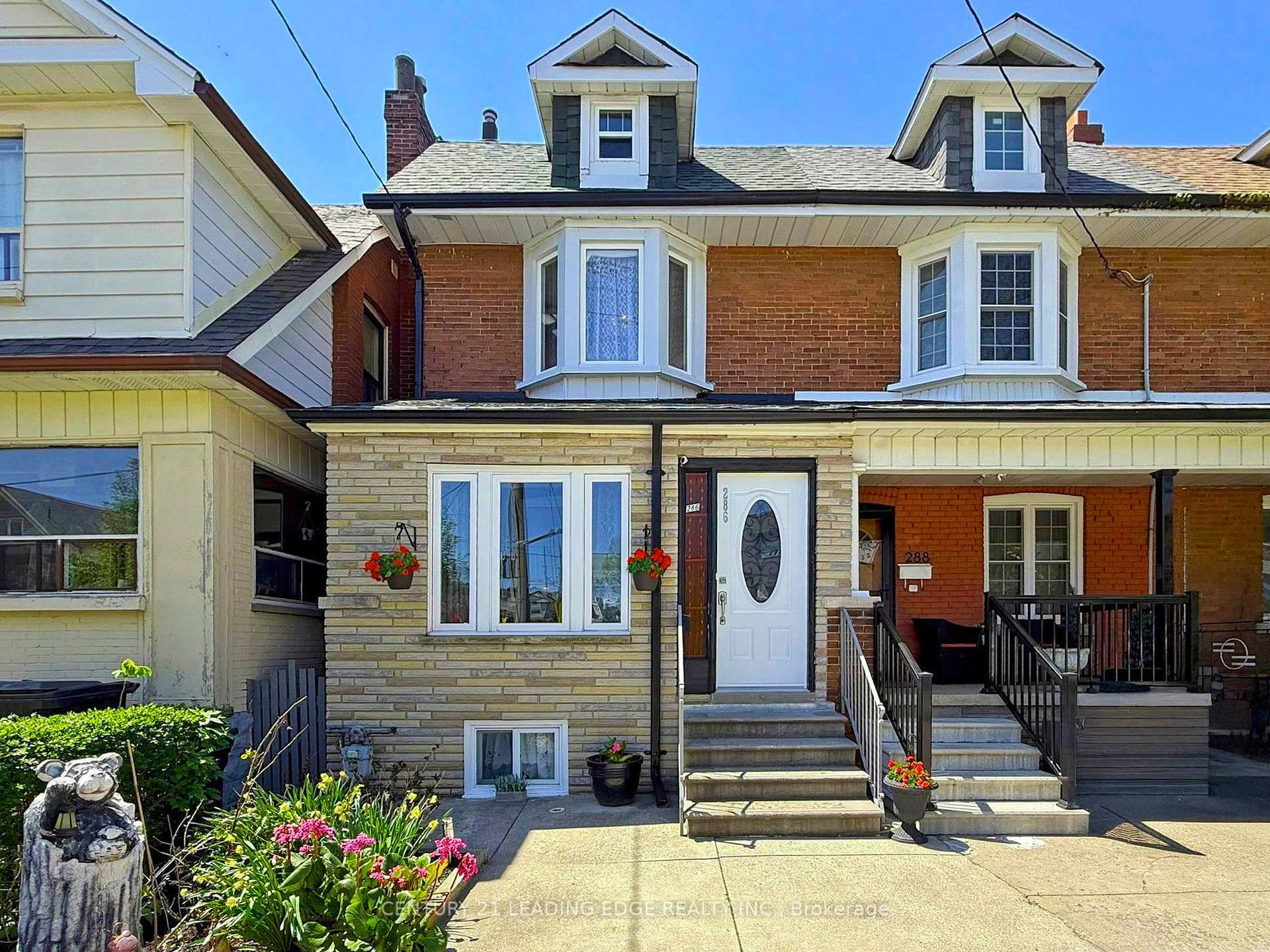 Property Photo: 286 Glenholme Avenue ON M6E 3C8