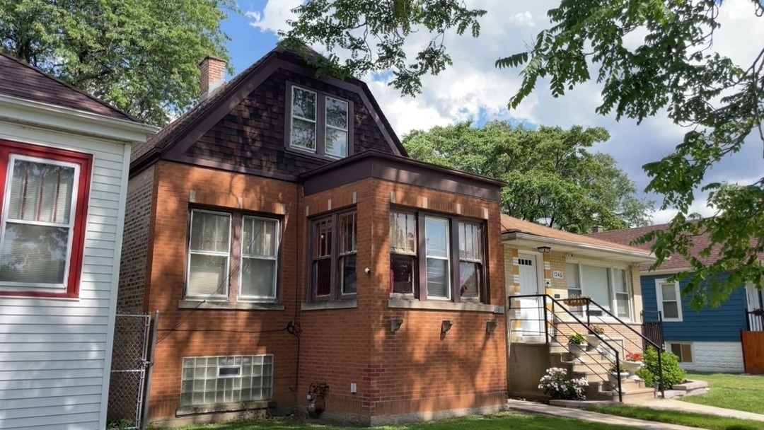 Property Photo: 7243 S Wood Street IL 60636