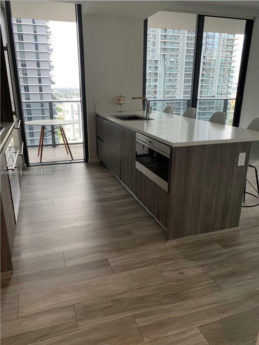 Property Photo:  801 S Miami Ave  FL 33130 