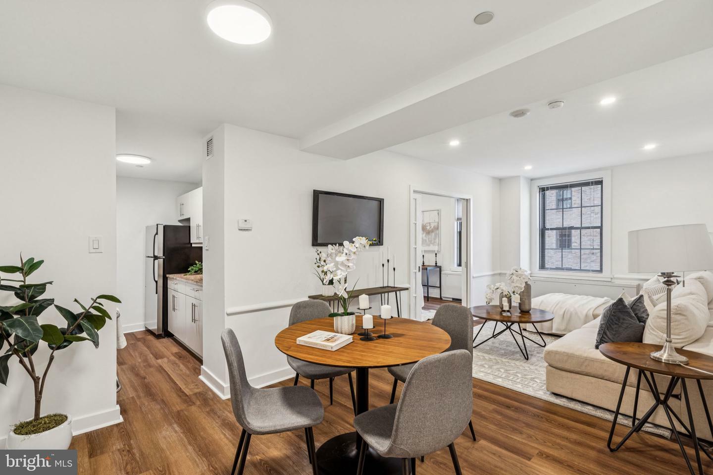 219 S 18th Street 29 1415  Philadelphia PA 19103 photo