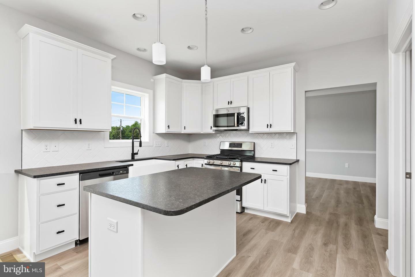 Property Photo: 1001 Edorma Court PA 17112
