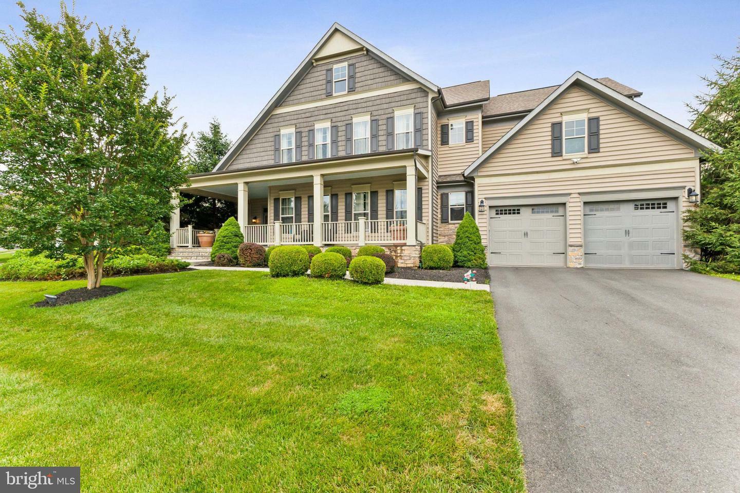 Property Photo: 26612 Marbury Estates Drive VA 20152